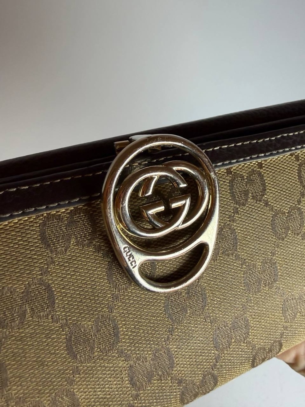 Gucci Interlocking G Clasp Brown GG Canvas Wallet - Picture 2 of 16